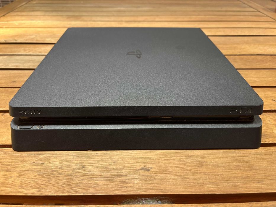 PlayStation 4 + Comando Dualshock preto