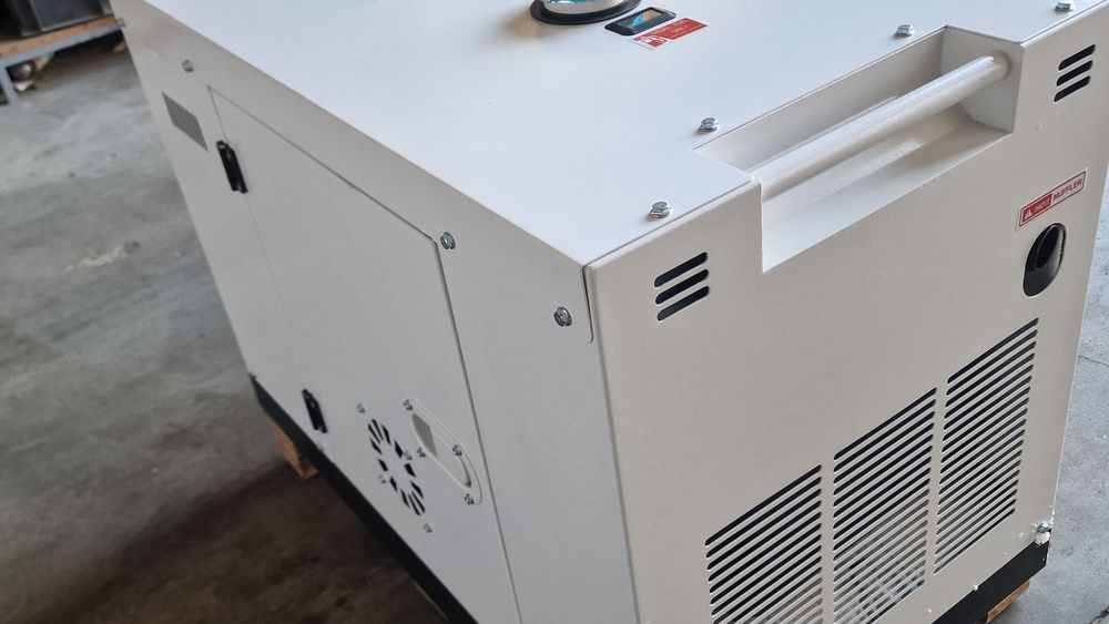 Gerador compal de 11 kva a diesel novo trifasico e monofasica
