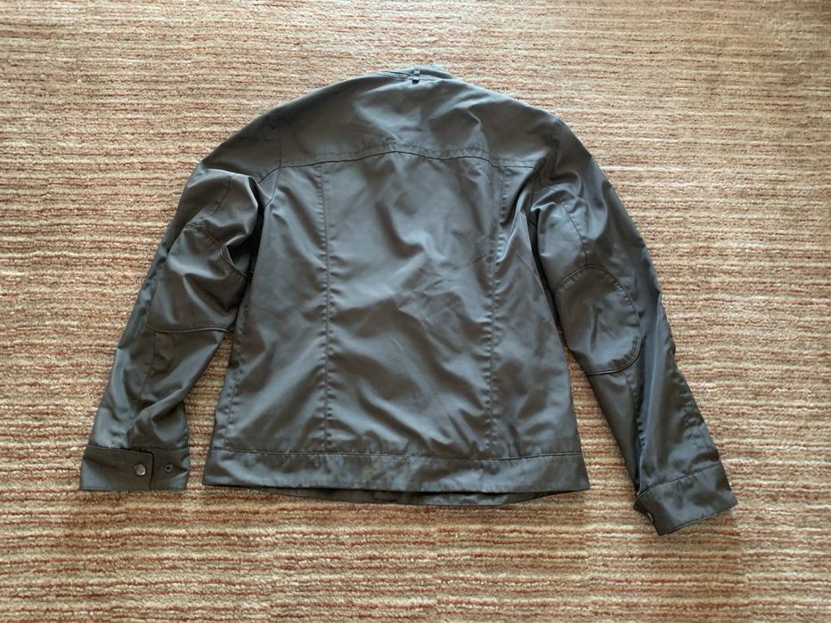 Продам куртка Hugo Boss