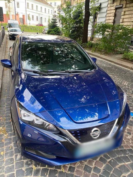 Продам Nissan Leaf 2018