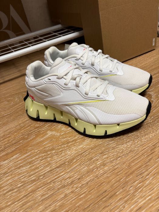 Кросівки Reebok Zig Dynamica 4, розмір 36