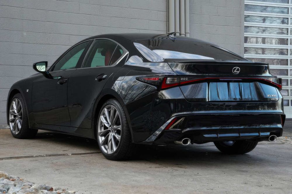 Lexus IS 300      2016