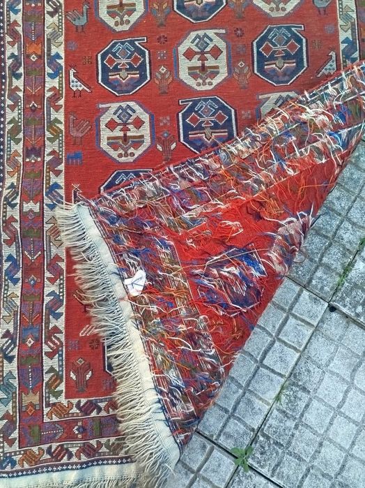 Tapete Kazak ou Kilim