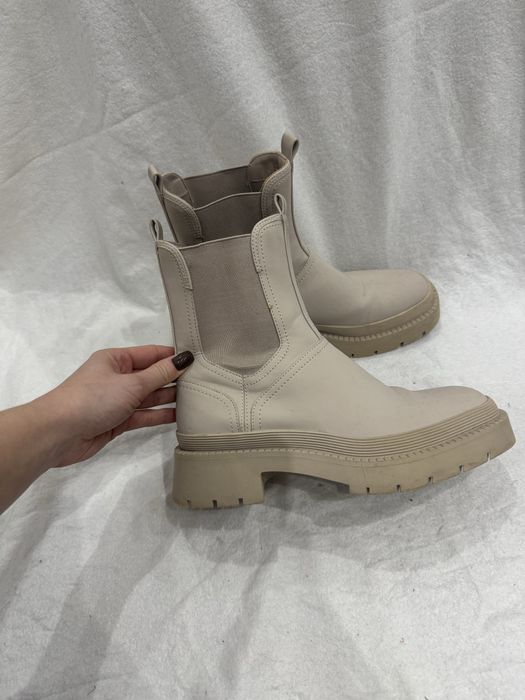 Buty botki sztybety kremowe Public Desire