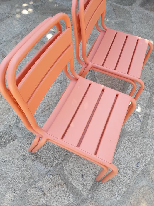 Cadeiras em ferro para criança