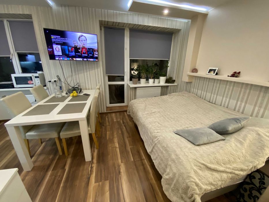 Продаж неймовірно гарної квартири-студії в ЦЕНТРІ VS ID: 37124