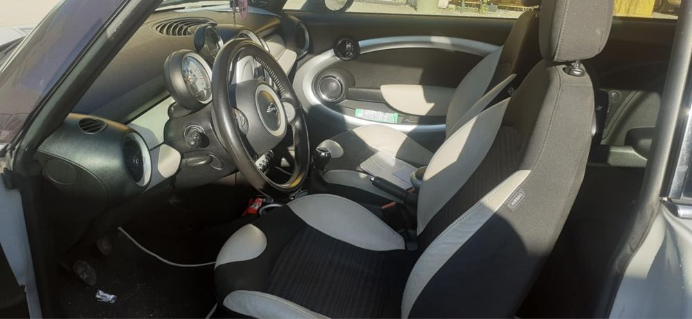 Mini Cooper  1.6 D Mayfair 50 (2010)