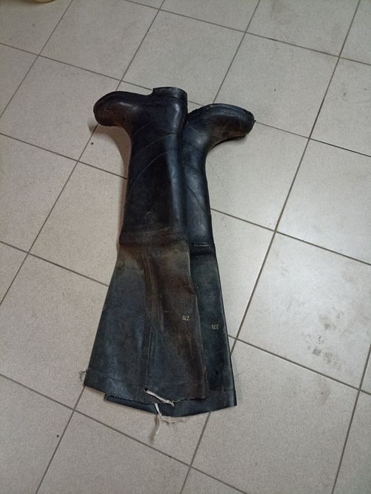 Продам рыбацкие новые сапоги 42 размера