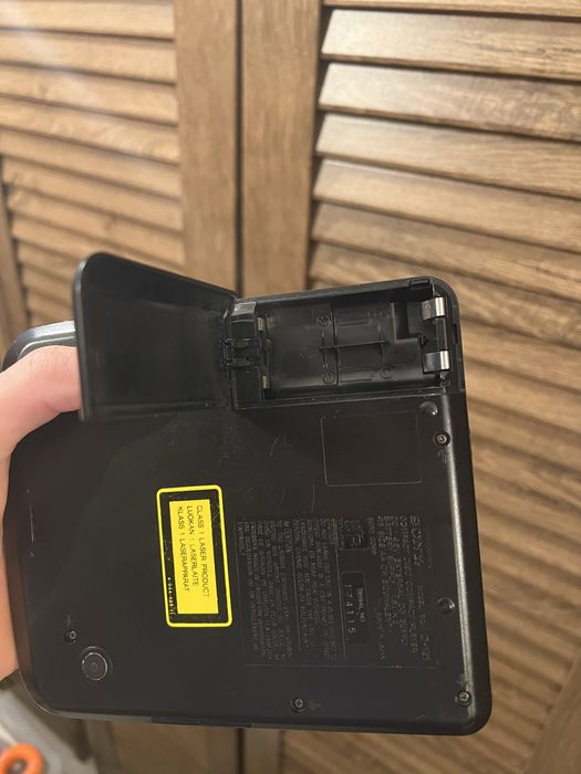 CD-плеєр Sony Discman D-121 + оригінальний БЖ (Гарний стан)