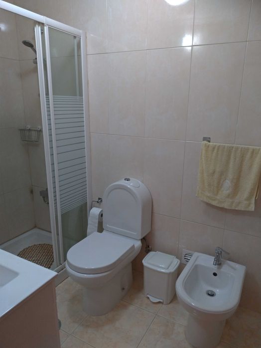 Quarto partilhado a Menina ou Rapaz | Metro | Matosinhos | Porto.