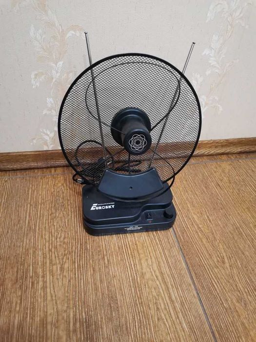 Антенна Т2 с усилителем Eurosky