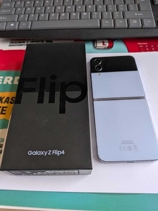 Telefon Samsung Galaxy Z Flip 4