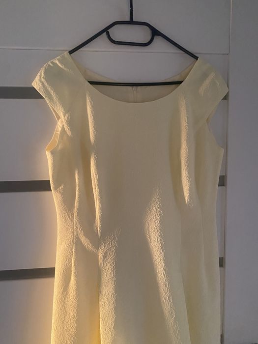 Komplet damski -  sukienka i żakiet