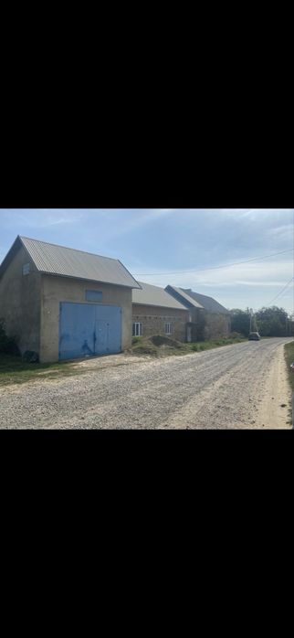 Продаж приміщення з гаражем в Чагрі