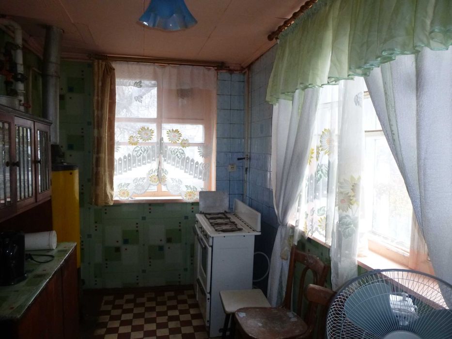 Продам будинок в м. Змііів