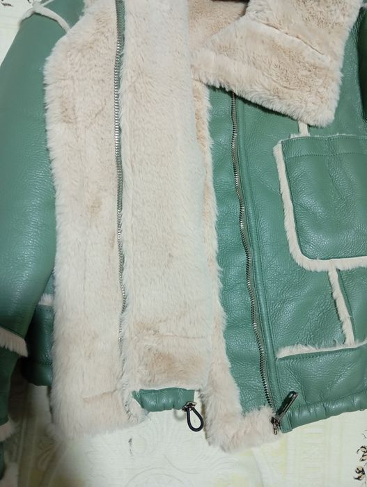 Vendo casaco curto tamanho único 50€