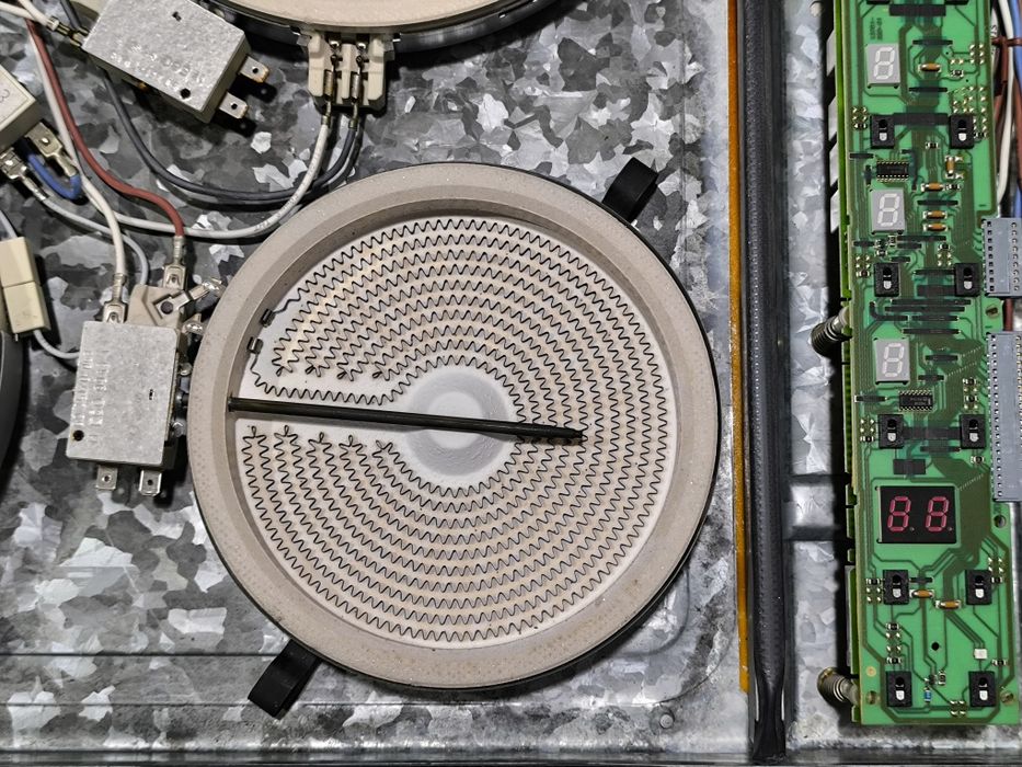 Componentes Placa Vitrocerâmica FAGOR Elegance, a funcionar