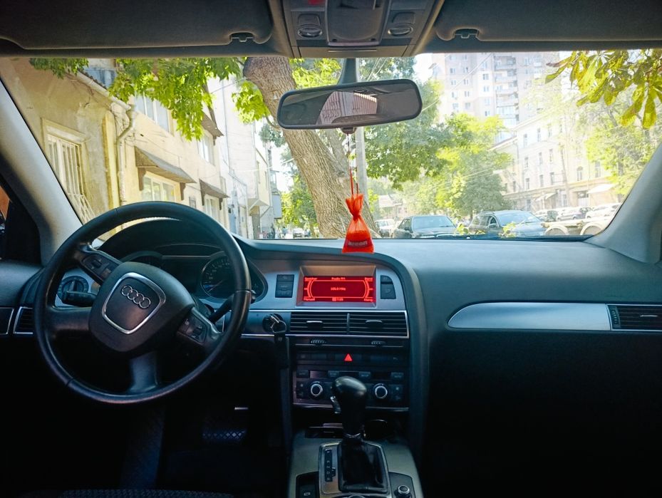 Продам Audi A6  2009 года