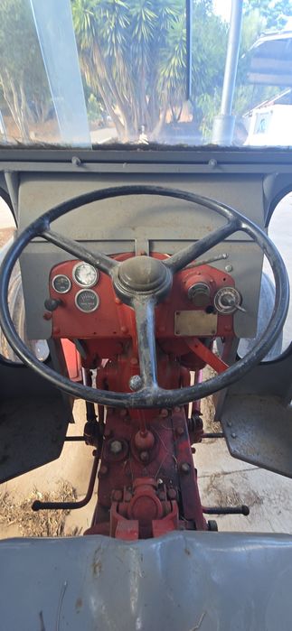 Trator classico Ferguson 35