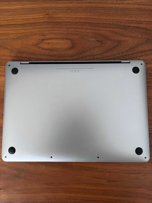 MacBook Pro M1 16GB RAM / 512GB SSD – Excelente Estado