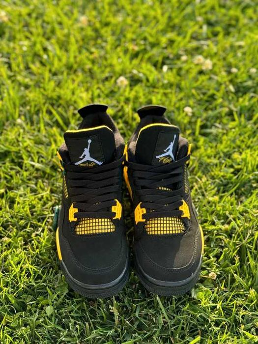 Jordan 4 retro pioruny męskie Rozmiar 39