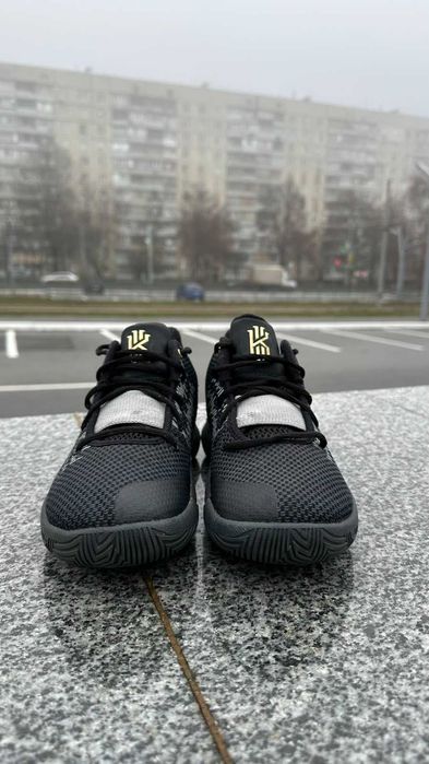 nike kyrie flytrap - купити чоловіче взуття - Ціна на OLX.ua