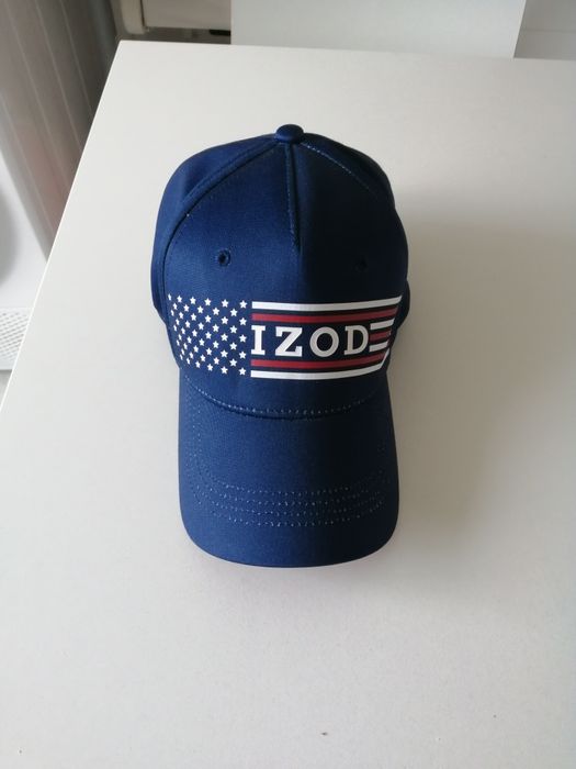 Boné fechado marca IZOD