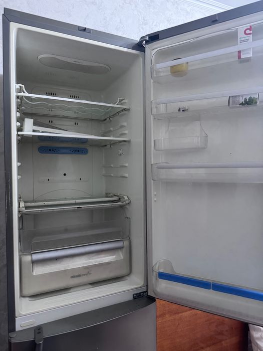 Холодильник LG двух метровый