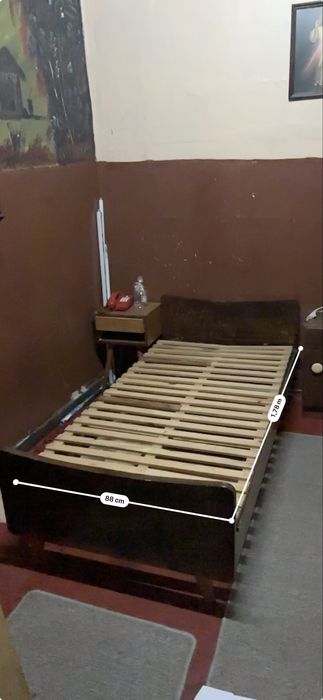 Cama de Solteiro em Madeira