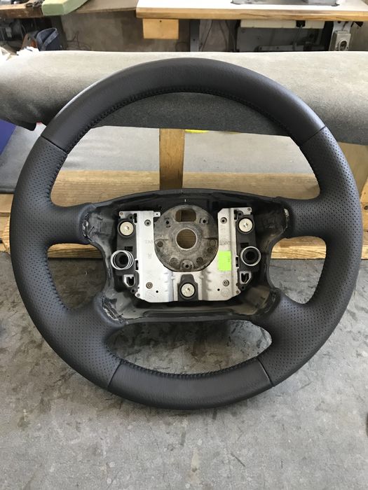 Перетяжка руля в кожу