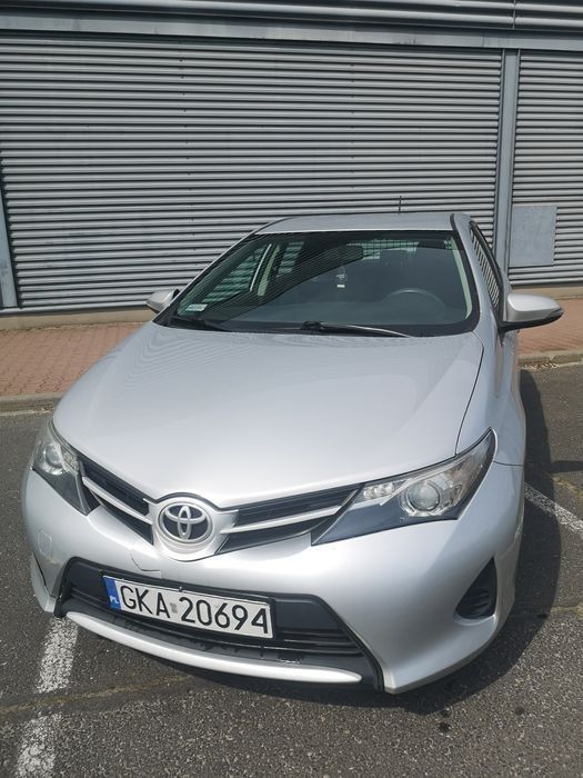 Toyota Auris 1.6 krajowy serwisowany
