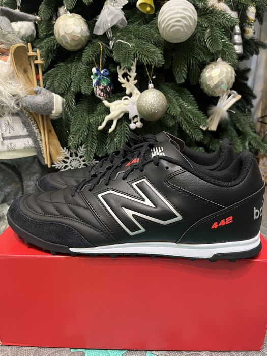 Сороконіжки чоловічі, кросівки New Balance, футбольне взуття US 12,5