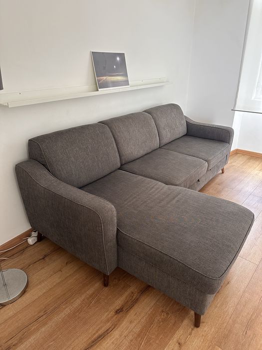 Sofá cama com chaise longue