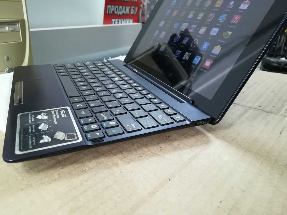 Планшет Asus Eee Pad Transformer TF300T 32GB Doc з док станцією