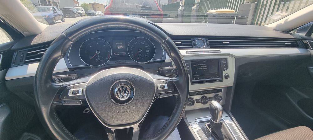 WV Passat 1.6 Automático