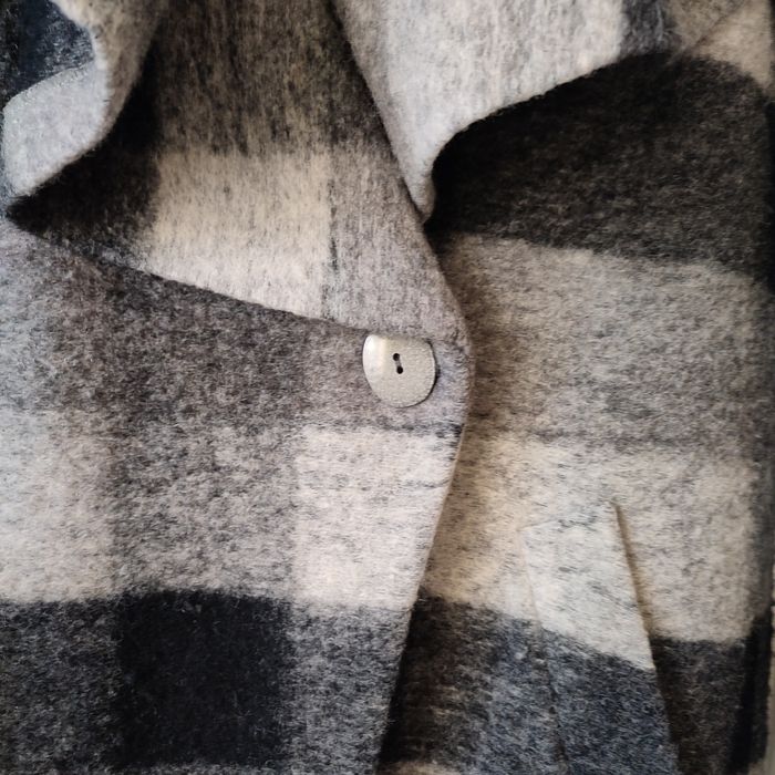 Płaszcz przejściowy 42/44/XXL w kratę czarno szarą