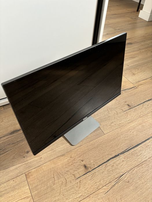 Monitor  Dell 24 cale