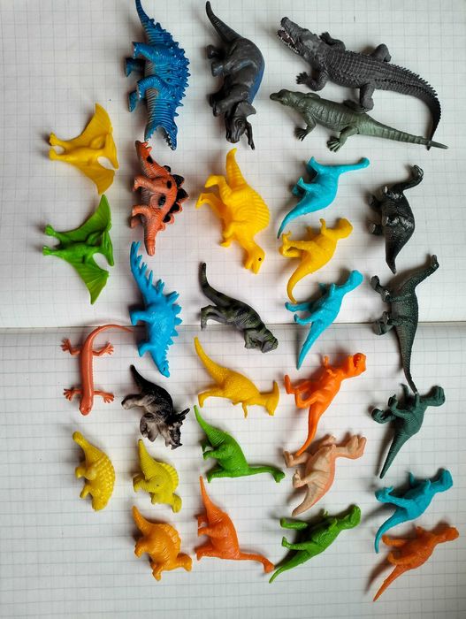 Іграшковий набір міні динозавриків