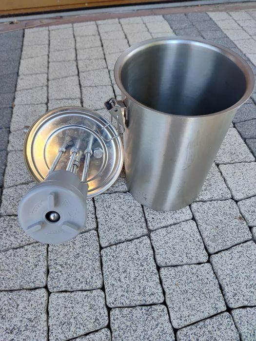 Podajnik dozownik aplikator