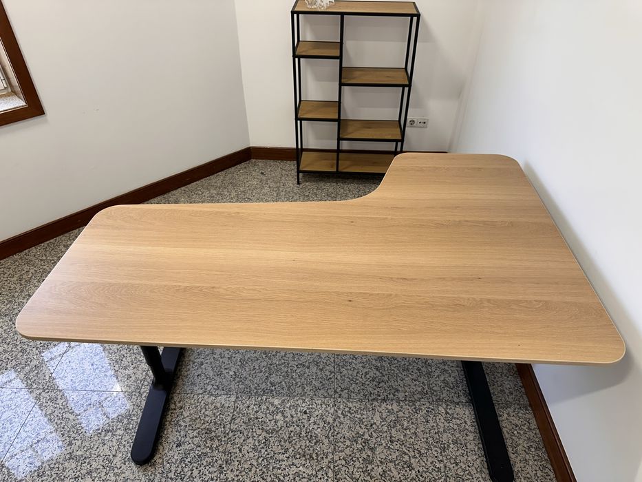 Mesa Secretaria de canto