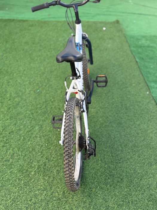 Bicicleta de criança como nova