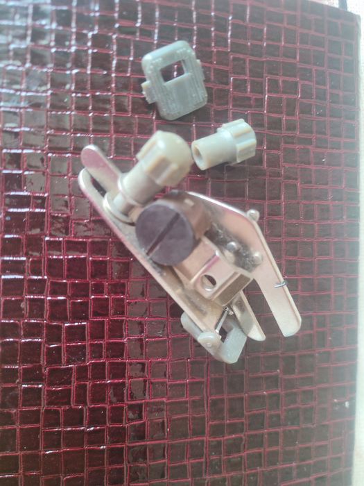 Лапка  зигзаг на швейную машинку