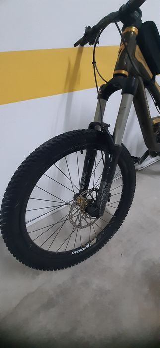 Specialized demo 7