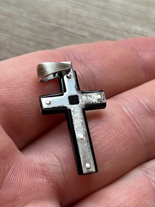 Серебро 925 - Крестик ( 1,26 г ) с Ониксом (Синтетическим) внутри