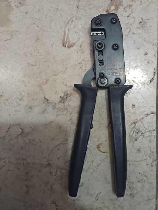 Alicate Harting e outros