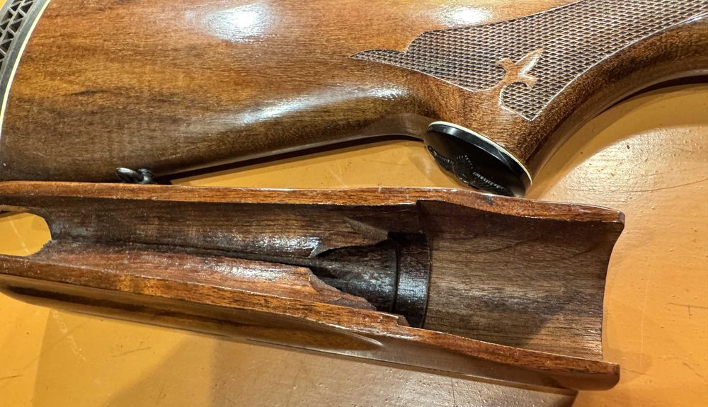Coronha e fuste para caçadeira Remington