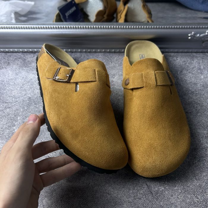 Birkenstock Стильні та зручні замшеві клоги (мюлі) в стилі Boston!