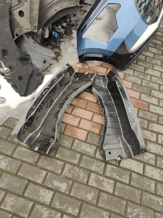 Tesla Model Y 2020-2024 задня панель.