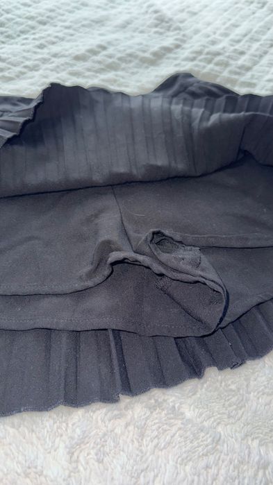 Жіноча чорна спідниця Zara плісе