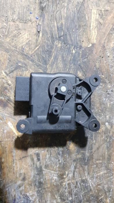 Silniczek klap regulacji nawiewu nagrzewnicy opel vectra c signum